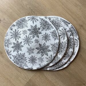 Rachel Zoe Gray Snowflake Placemat (Set of 6)